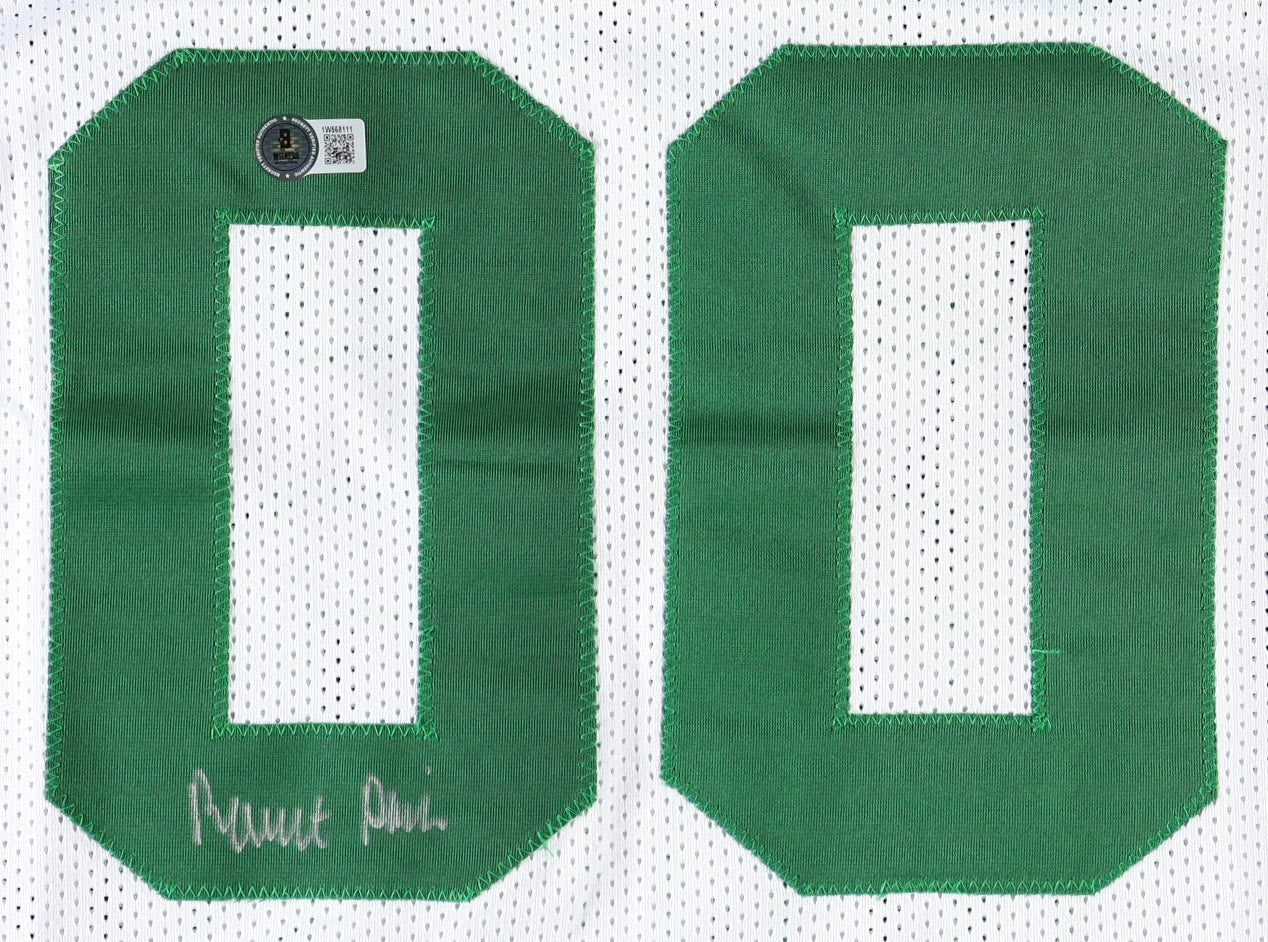 Robert Parish Signed Celtics Away Jersey (Beckett Witnessed)