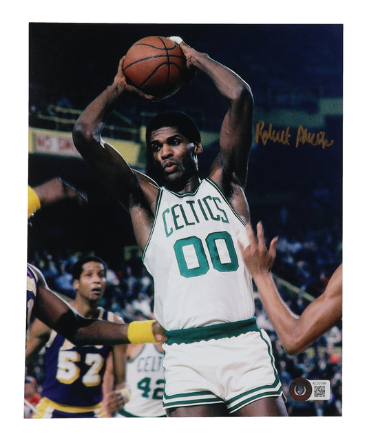 Robert Parish Signed Celtics 8x10 Photo (Beckett)